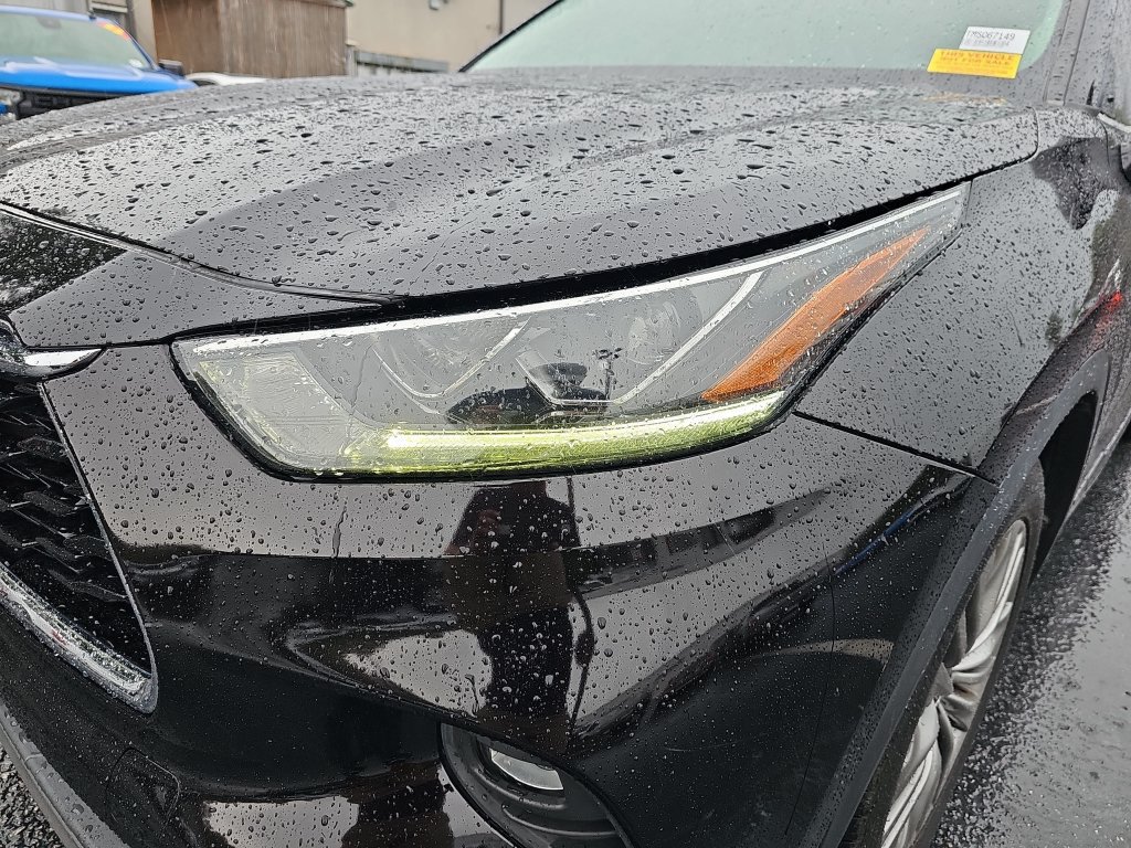 Used 2021 Toyota Highlander Platinum FWD image 38