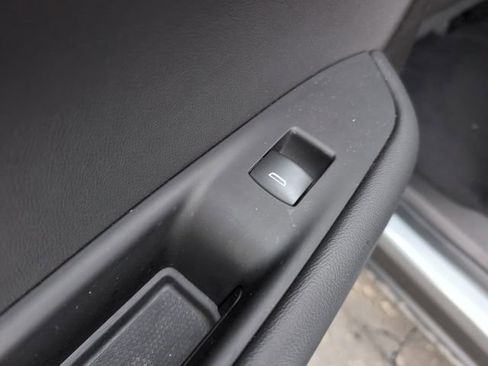 Used 2025 Chevrolet Blazer RS image 11