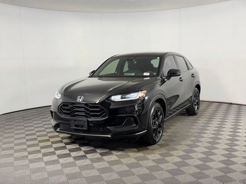 Used 2025 Honda HR-V Sport image 3