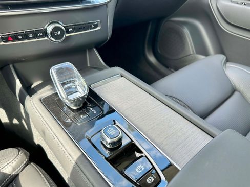 Used 2026 Volvo XC90 B6 Ultra w/ Lounge Package image 23