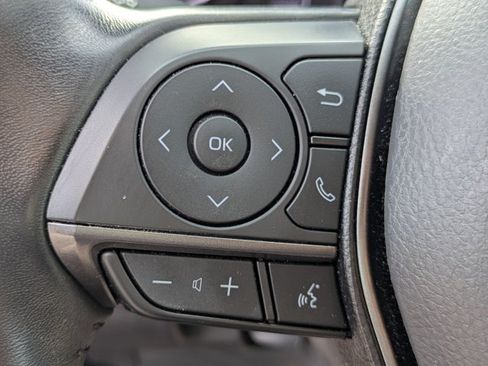 Used 2023 Toyota Camry SE FWD image 12