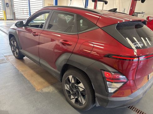 Used 2025 Hyundai Kona SEL FWD image 8