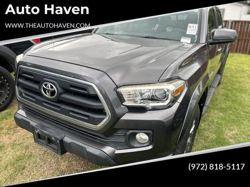 Used 2016 Toyota Tacoma SR5 w/ SR5 Appearance Package (SN) image 1