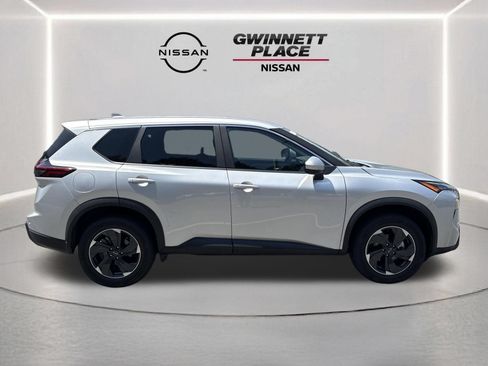 Certified 2024 Nissan Rogue SV AWD/4WD image 26