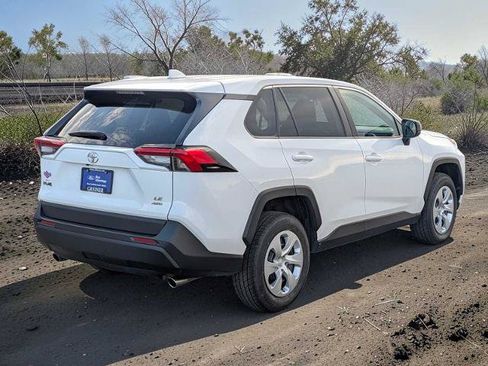 Used 2022 Toyota RAV4 LE w/ Carpet Mat Package (TMS) AWD/4WD image 6