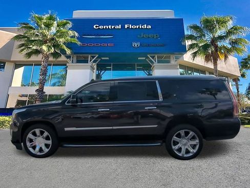 Used 2020 Cadillac Escalade ESV Luxury image 8