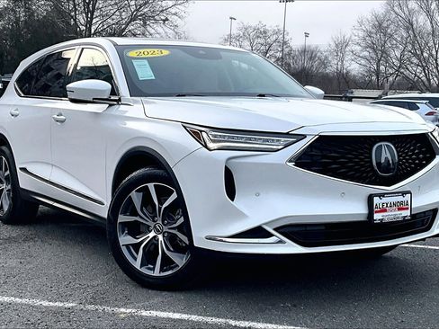 Used 2023 Acura MDX SH-AWD w/ Technology Package image 2