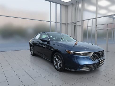 Used 2024 Honda Accord EX image 3