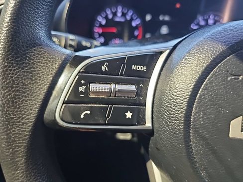Used 2022 Kia Forte LXS FWD image 28