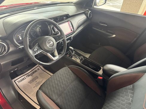 Used 2023 Nissan Kicks SR image 8