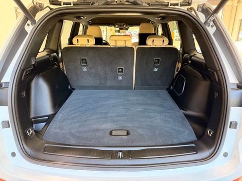 Used 2023 Jeep Grand Cherokee Limited w/ Rear Seat Video Group I AWD/4WD image 10