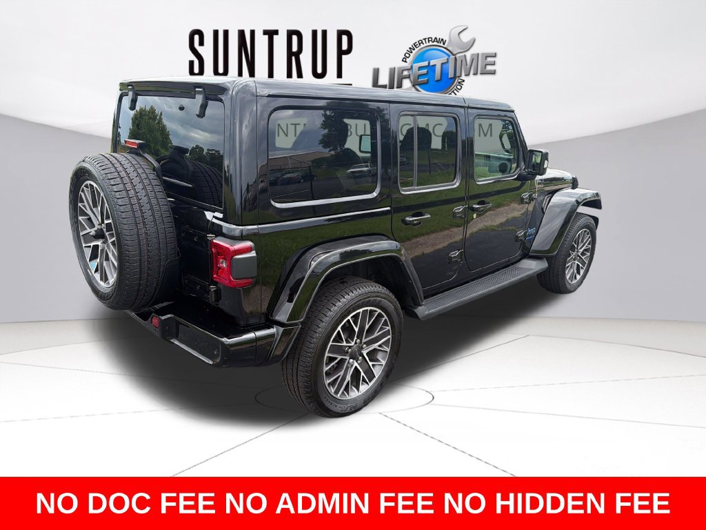 Used 2023 Jeep Wrangler Unlimited Sahara AWD/4WD image 7