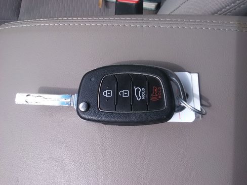 Used 2019 Hyundai Tucson SE image 22