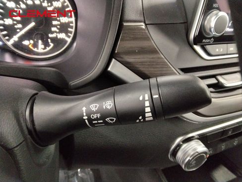 Used 2025 Nissan Altima 2.5 SV image 14