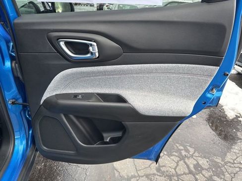 Used 2022 Jeep Compass Latitude image 21