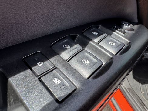 Used 2019 Chevrolet Colorado Z71 AWD/4WD image 18