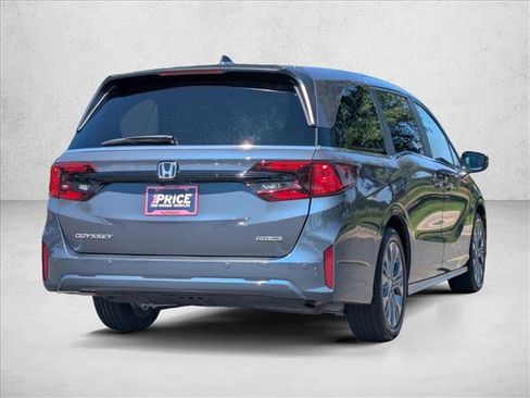 Certified 2025 Honda Odyssey Touring image 5
