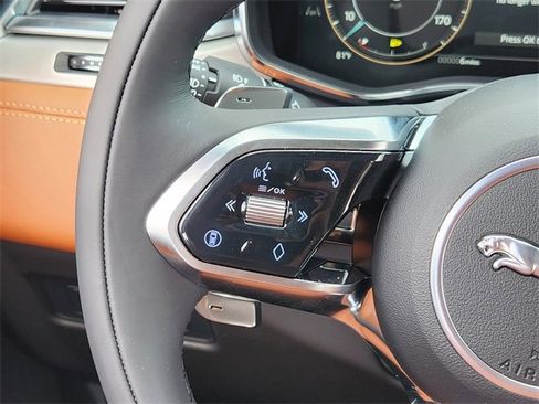 Used 2026 Jaguar F-PACE R-Dynamic S image 26