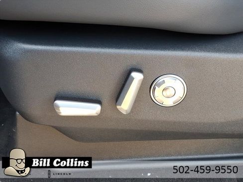 New 2025 Lincoln Navigator Reserve w/ Jet Appearance Package image 18