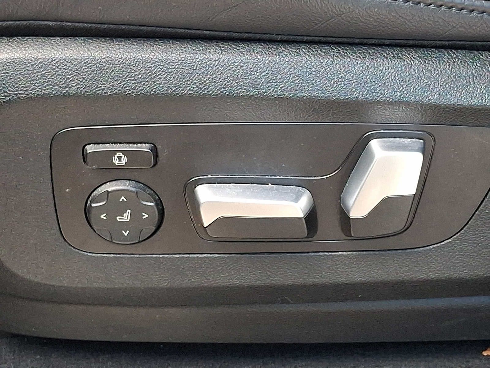 Used 2022 BMW X5 xDrive40i AWD/4WD image 27