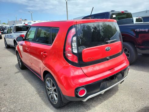 Used 2018 Kia Soul ! image 4