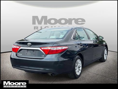 Used 2015 Toyota Camry LE FWD image 2