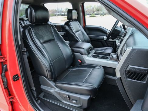 Used 2019 Ford F250 Lariat w/ Chrome Package image 39