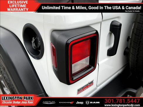 Used 2025 Jeep Wrangler Unlimited Sport AWD/4WD image 23