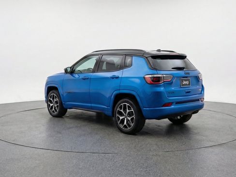 Used 2025 Jeep Compass Limited AWD/4WD image 6