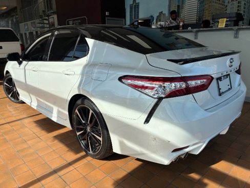 Used 2020 Toyota Camry XSE w/ Carpet Mat Package FWD image 7