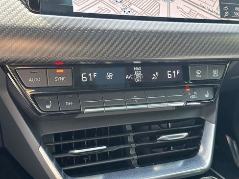 Used 2022 Audi e-tron GT Premium Plus image 27