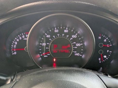 Used 2016 Kia Soul Base w/ Convenience Package image 11