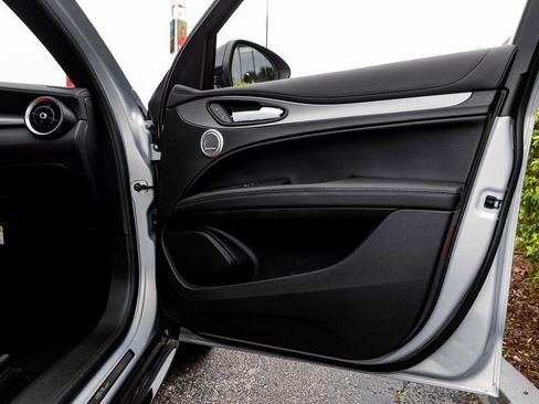 New 2025 Alfa Romeo Stelvio Sprint image 35