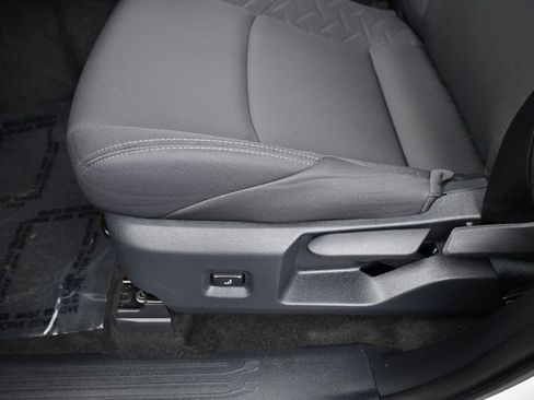 Used 2024 Toyota Tacoma SR AWD/4WD image 15