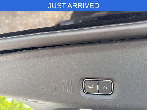 Certified 2025 Ford Expedition Platinum w/ Driver's Package AWD/4WD image 40