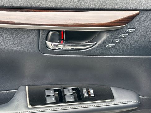 Used 2016 Lexus ES 350 w/ Luxury Package w/Wood Trim FWD image 12