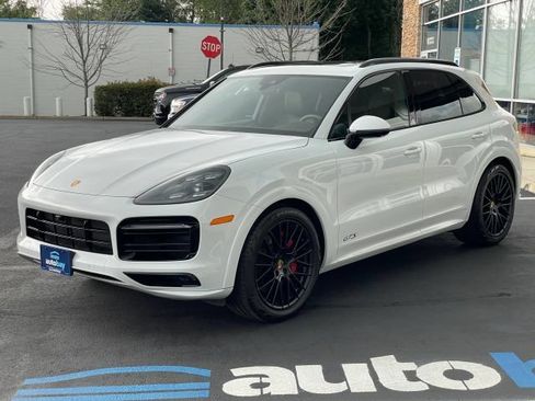 Used 2021 Porsche Cayenne GTS AWD/4WD image 9