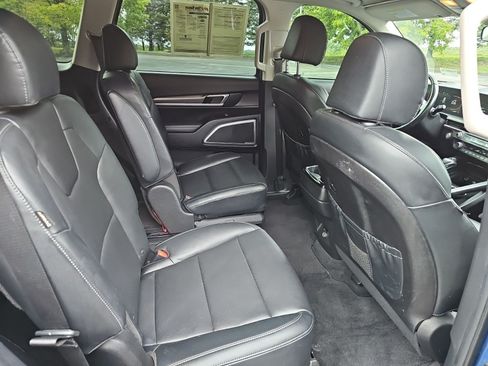 Used 2023 Kia Telluride S AWD/4WD image 15