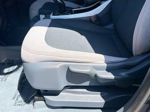 Used 2021 Chevrolet Bolt LT FWD image 18