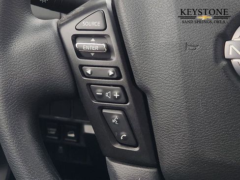 Used 2024 Nissan Frontier SV image 27