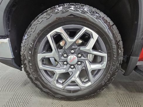 Used 2025 GMC Sierra 1500 SLT w/ SLT Premium Package AWD/4WD image 45