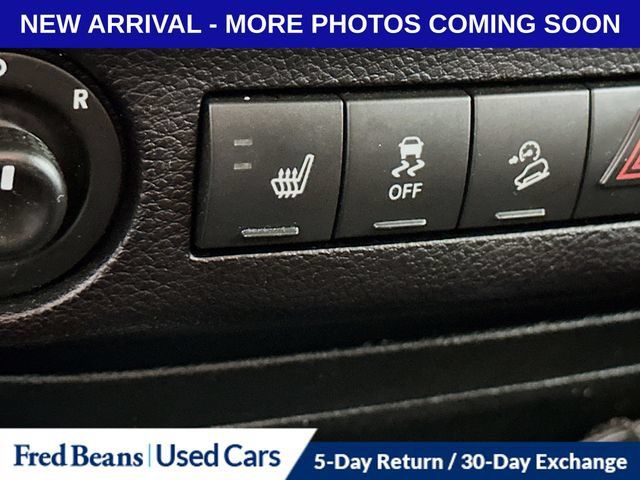 Used 2018 Jeep Wrangler Unlimited Rubicon w/ Cold Weather Group AWD/4WD image 25