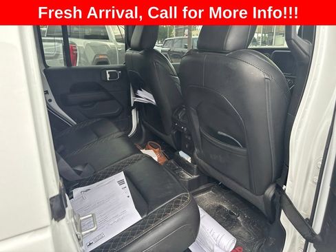 Used 2022 Jeep Wrangler Unlimited Sahara AWD/4WD image 10