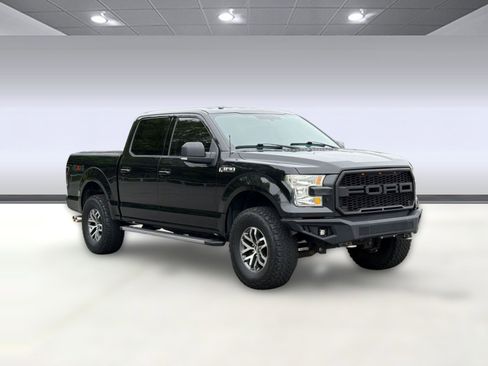 Used 2015 Ford F150 XLT w/ Equipment Group 302A Luxury AWD/4WD image 7