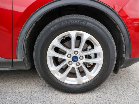 Used 2020 Ford Escape SE image 14