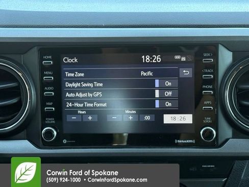 Used 2022 Toyota Tacoma TRD Off-Road w/ Technology Package AWD/4WD image 26