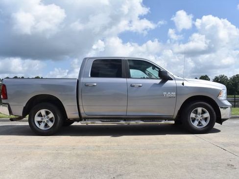 Used 2021 RAM 1500 Classic SLT RWD image 3