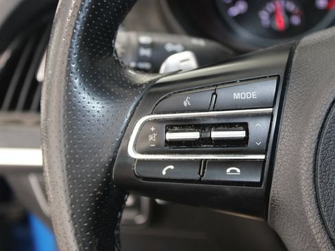 Used 2020 Kia Stinger GT1 RWD image 13