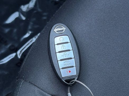 Used 2025 Nissan Altima 2.5 SV FWD image 24