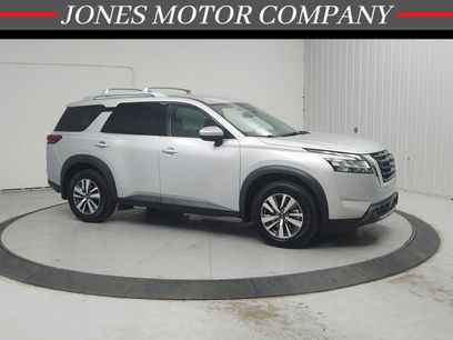 Used 2022 Nissan Pathfinder SL
